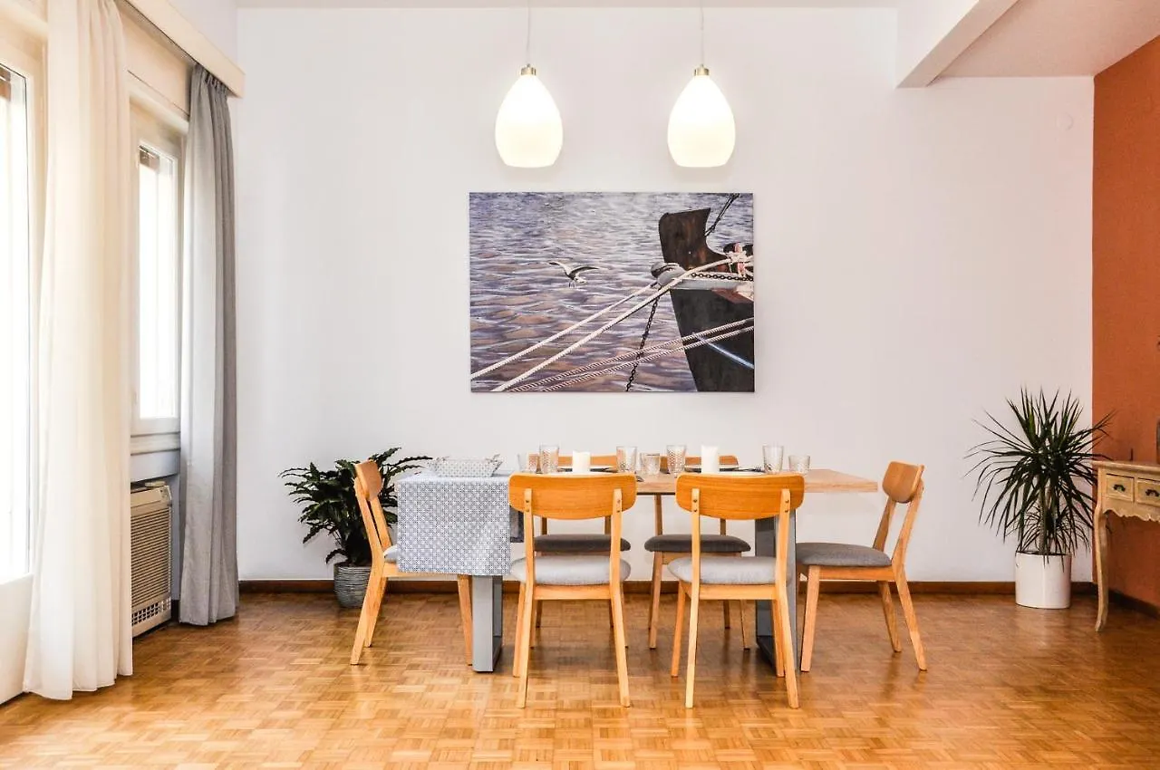 Apartment The Elegant. Spacious City Center Apartment. Heraklion